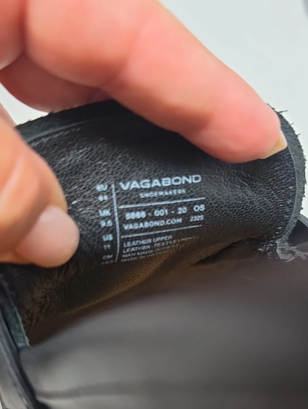 Vagabond sleek black